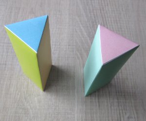 Zdjęcie graniastosłupów trójkątnych